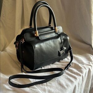 RADLEY LONDON Black and Gold Satchel with Structured Design